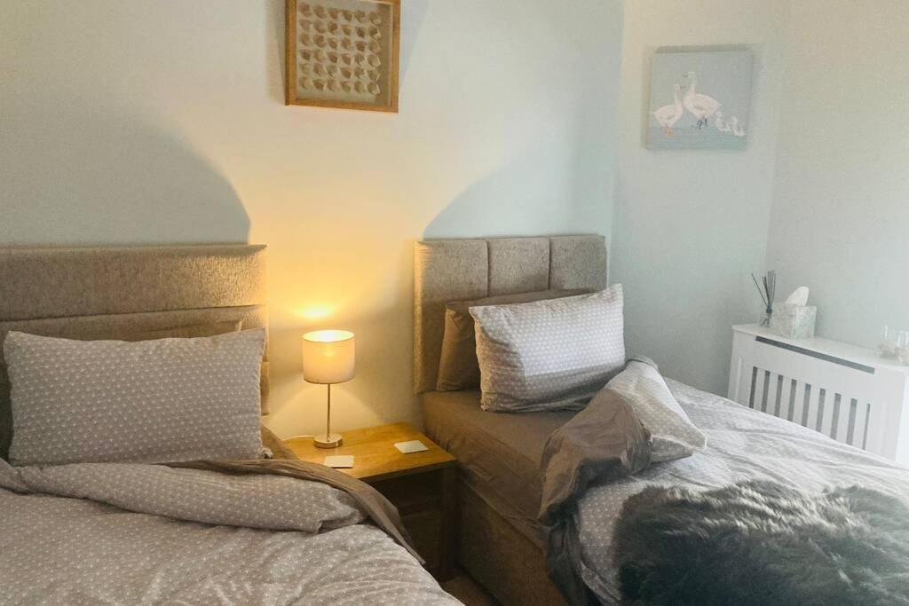 Boutique 2-Bed Town Centre Apartment Ballina (Mayo) Exterior photo